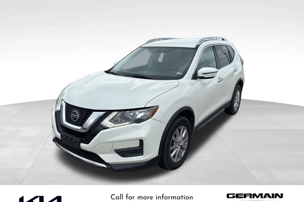 2018 Nissan Rogue SV photo 1