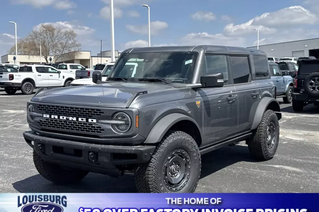 2025 Ford Bronco Badlands photo 1