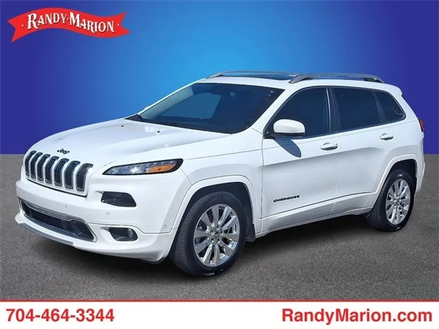 2017 Jeep Cherokee Overland photo 1