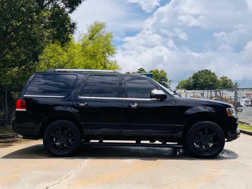 2017 Lincoln Navigator Select photo 1