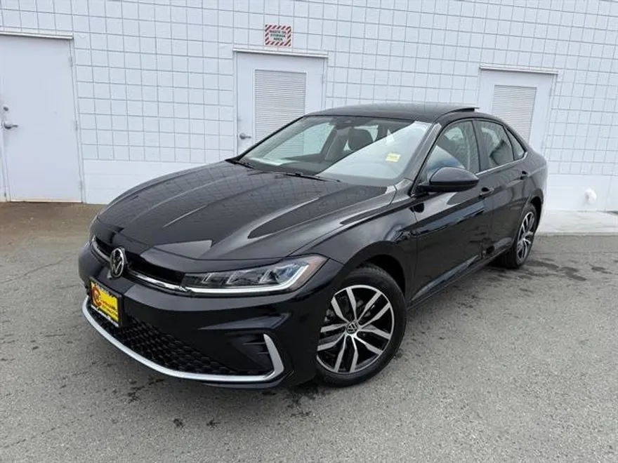 2025 Volkswagen Jetta SE photo 1