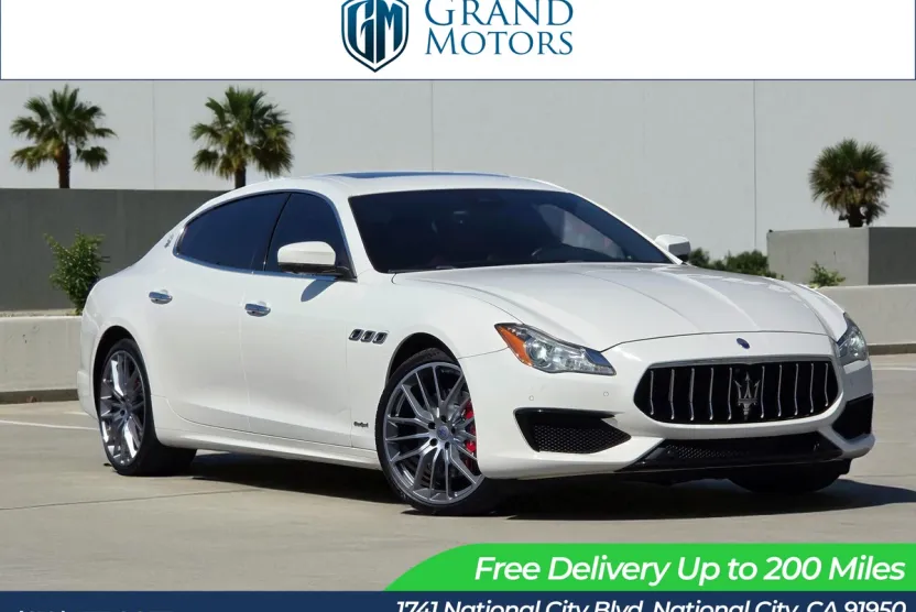 2017 Maserati Quattroporte GranSport photo 1