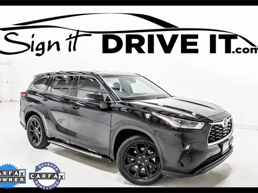 2022 Toyota Highlander LE photo 1