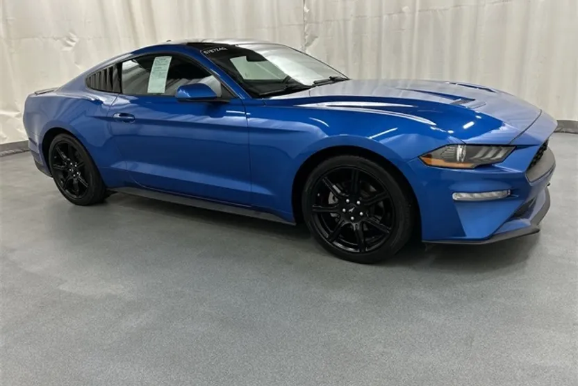 2020 Ford Mustang EcoBoost photo 1