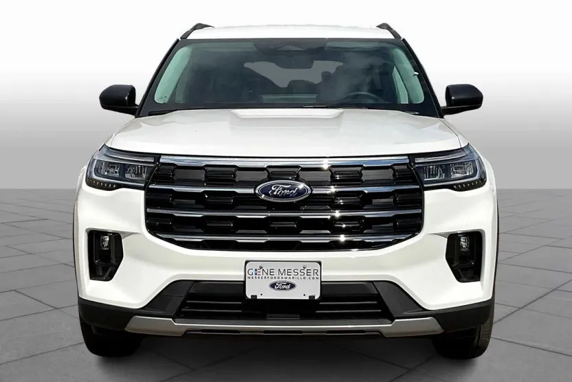 2025 Ford Explorer photo 1