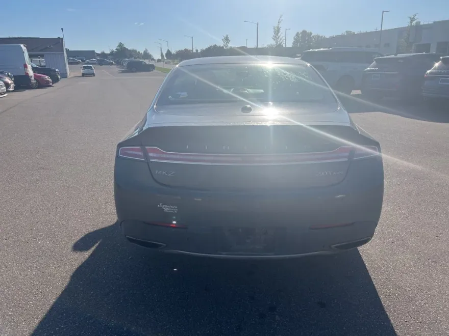 2017 Lincoln MKZ Reserve photo 1