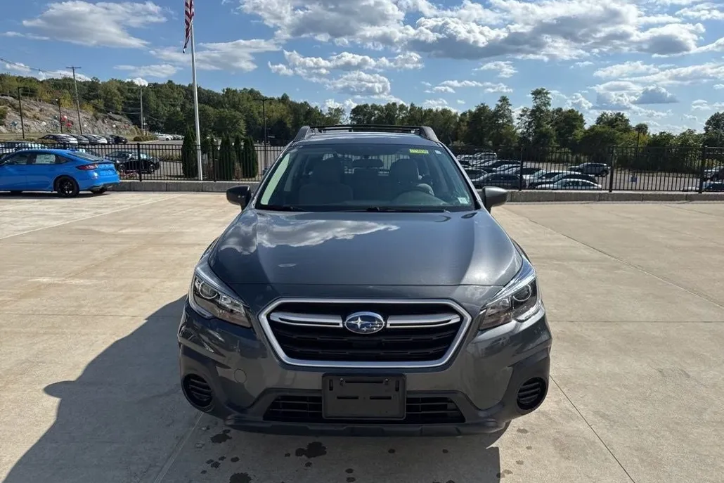 2018 Subaru Outback 2.5i photo 1