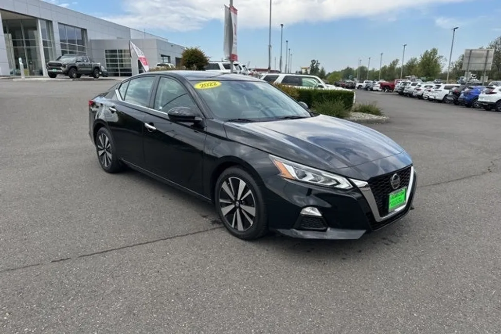 2022 Nissan Altima 2.5 SV photo 1