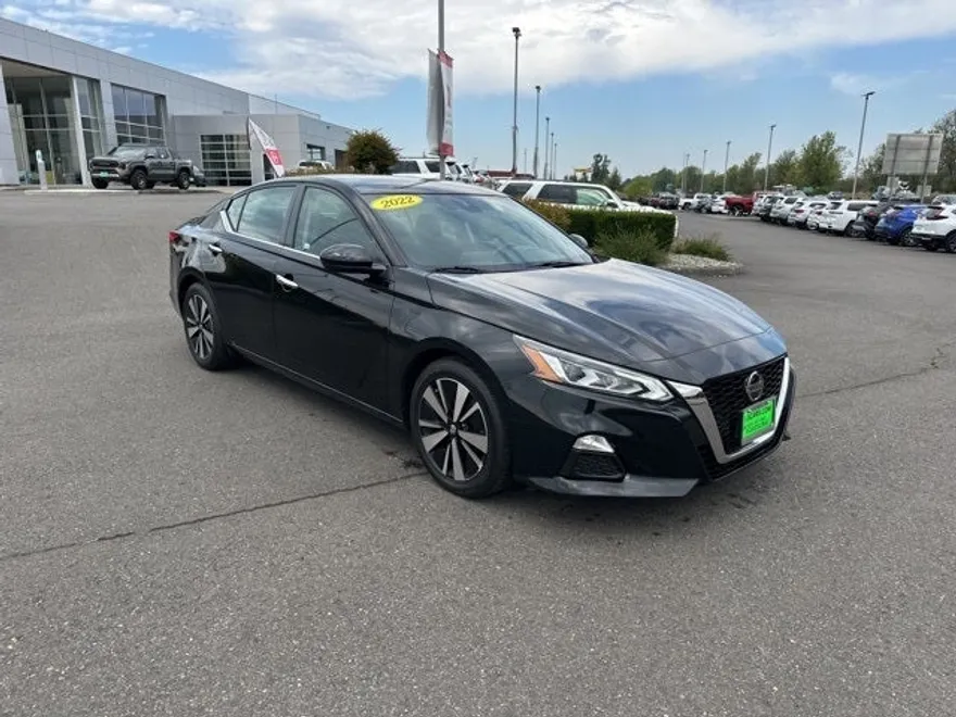 2022 Nissan Altima 2.5 SV photo 1