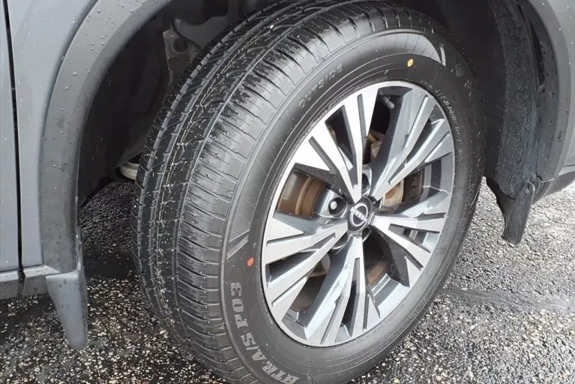 2023 Nissan Rogue SV photo 1