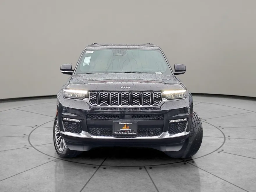 2025 Jeep Grand Cherokee L Summit photo 1