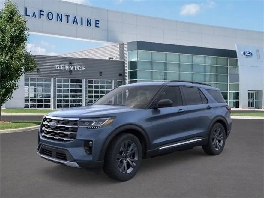 2025 Ford Explorer photo 1