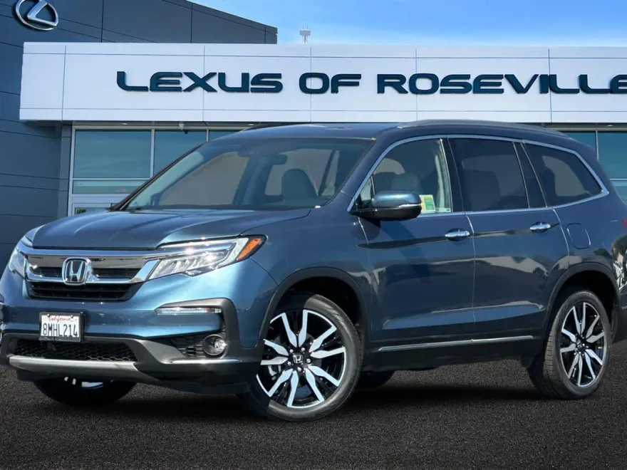 2019 Honda Pilot Touring photo 1