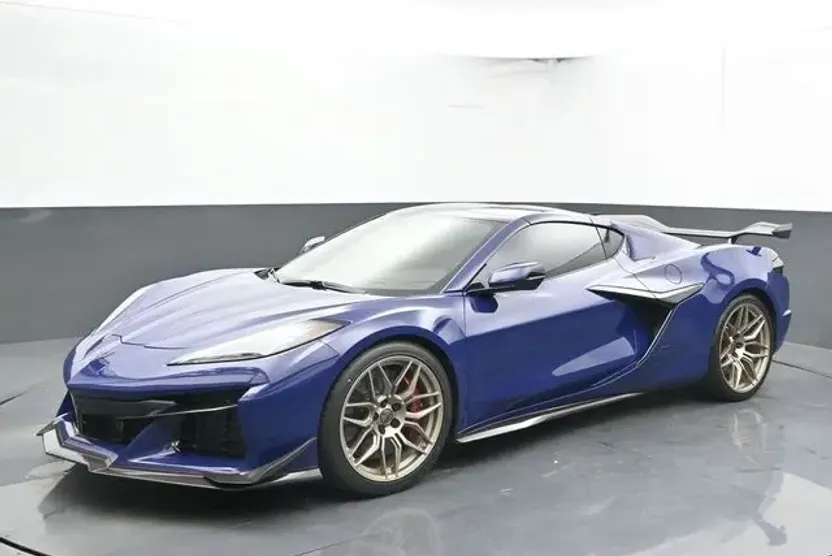 2025 Chevrolet Corvette Z06 3LZ photo 1