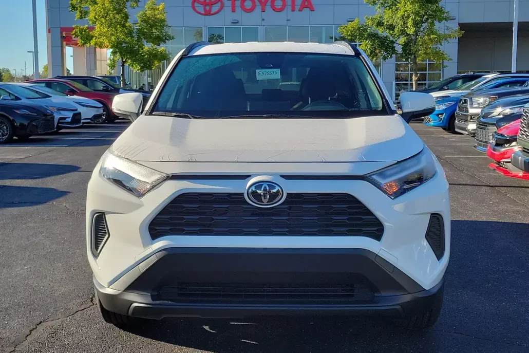 2025 Toyota RAV4 Hybrid LE photo 1