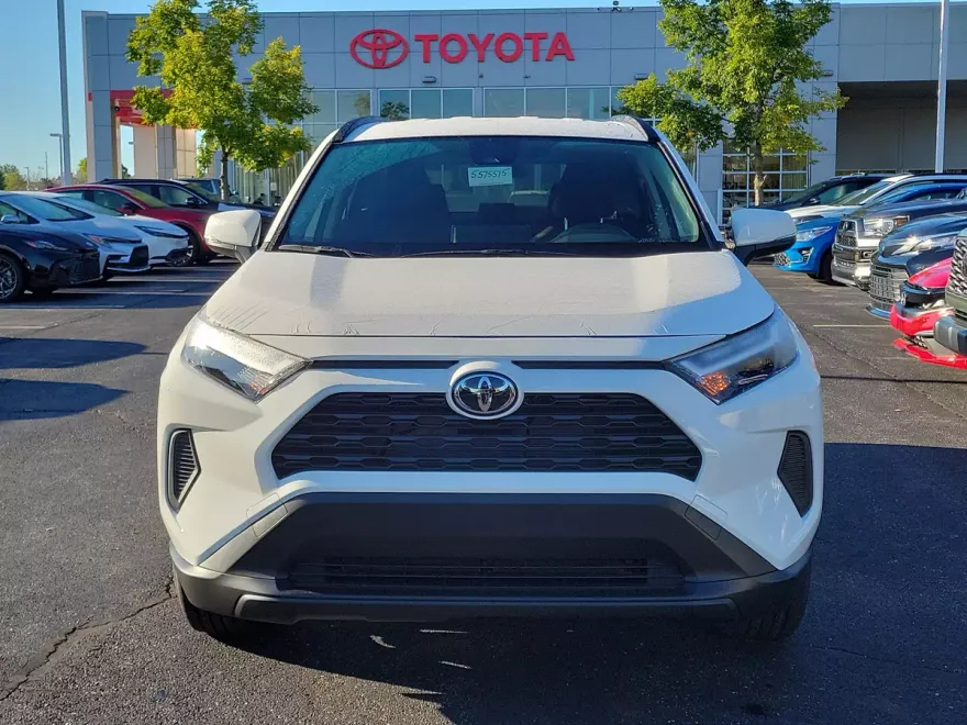 2025 Toyota RAV4 Hybrid LE photo 1