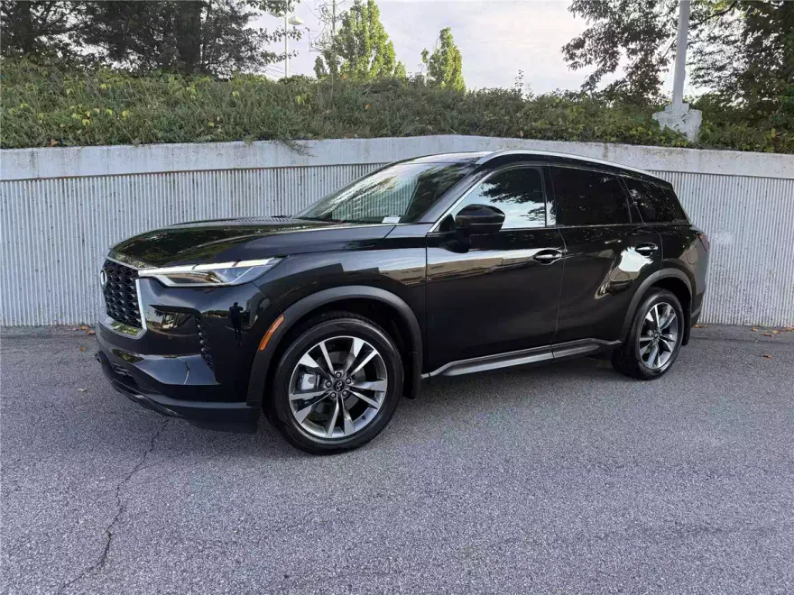 2025 Infiniti QX60 Luxe photo 1
