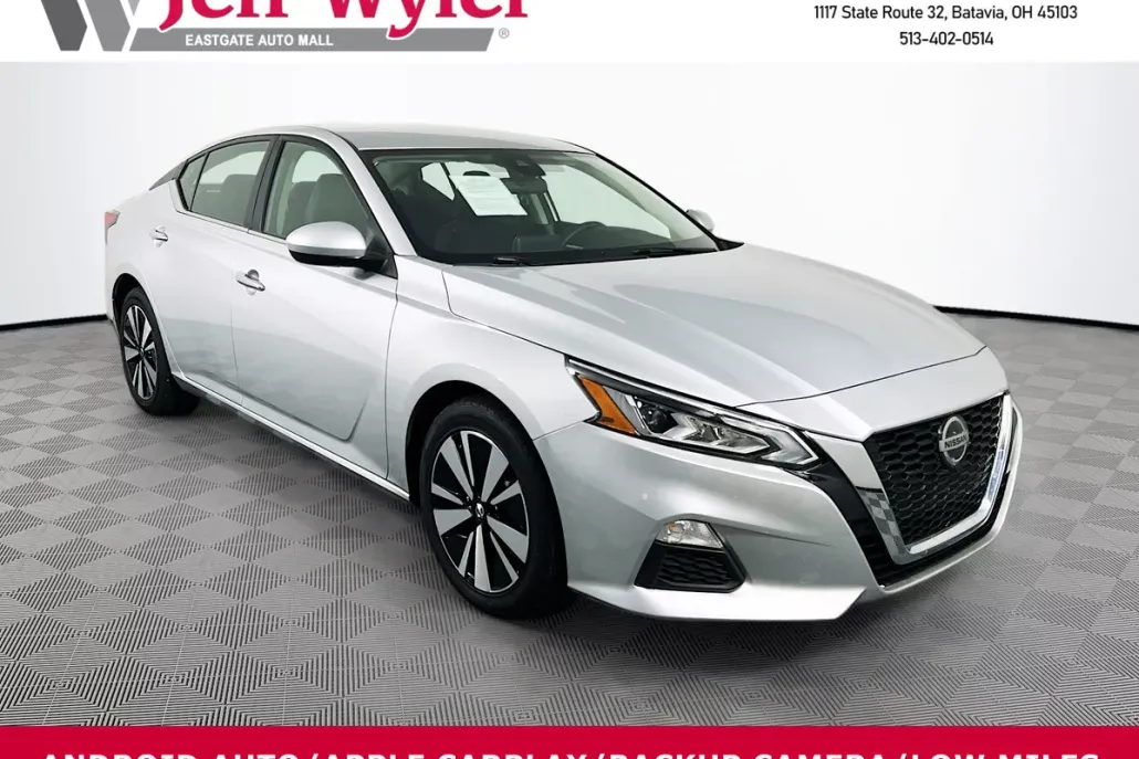 2021 Nissan Altima 2.5 SV photo 1