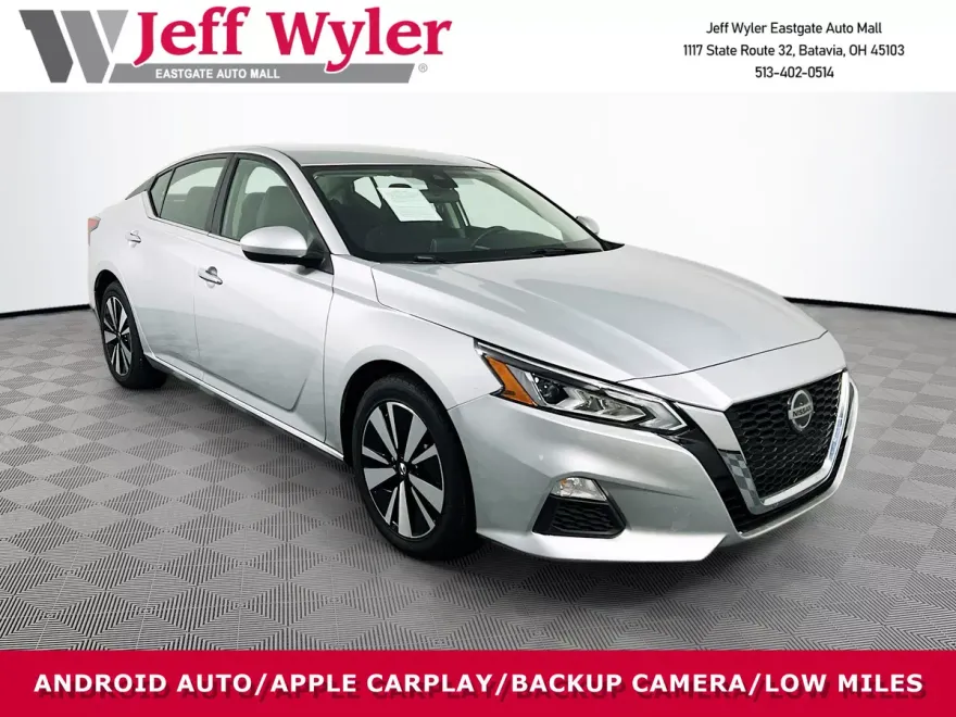 2021 Nissan Altima 2.5 SV photo 1