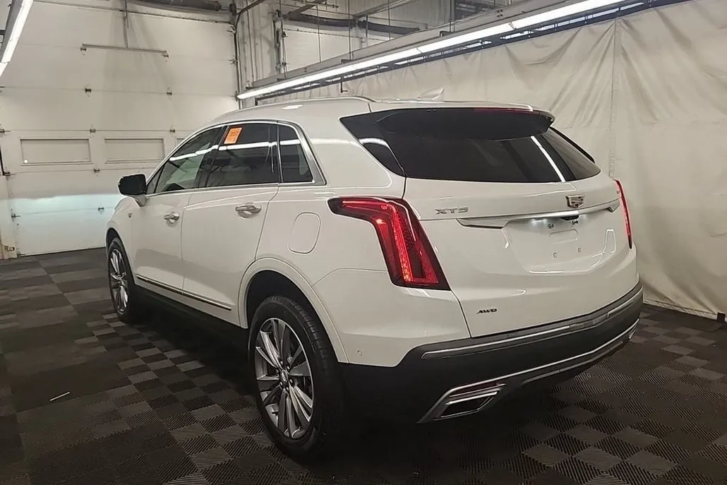 2025 Cadillac XT5 Premium Luxury photo 1