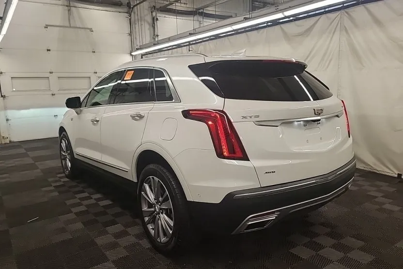 2025 Cadillac XT5 Premium Luxury photo 1