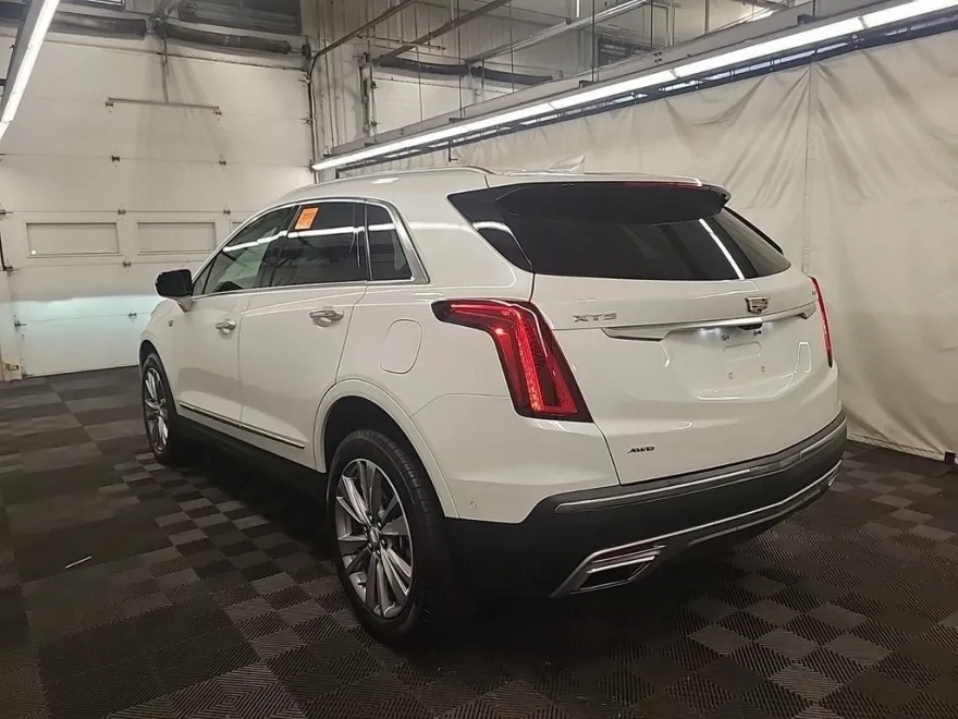 2025 Cadillac XT5 Premium Luxury photo 1