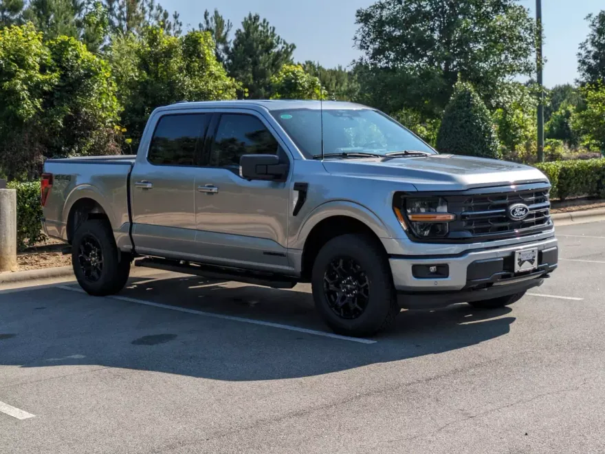 2025 Ford F-150 XLT photo 1