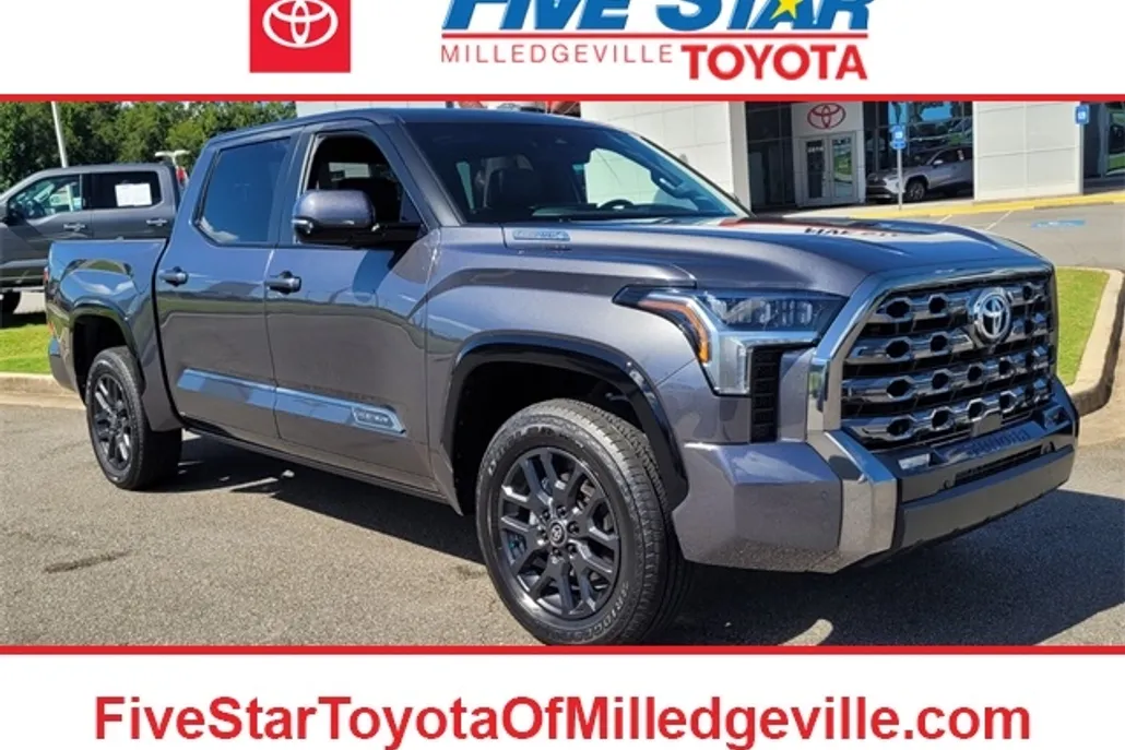 2025 Toyota Tundra Platinum photo 1