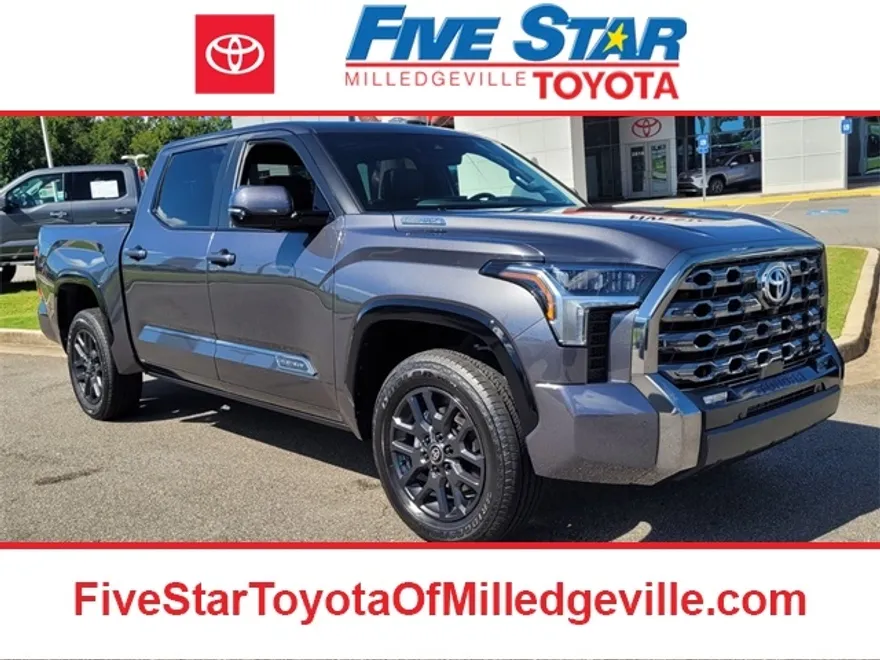 2025 Toyota Tundra Platinum photo 1