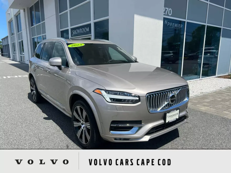 2023 Volvo XC90 AWD Ultimate photo 1