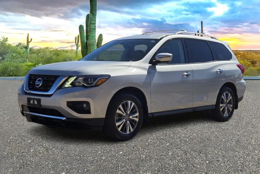 2020 Nissan Pathfinder SL photo 1