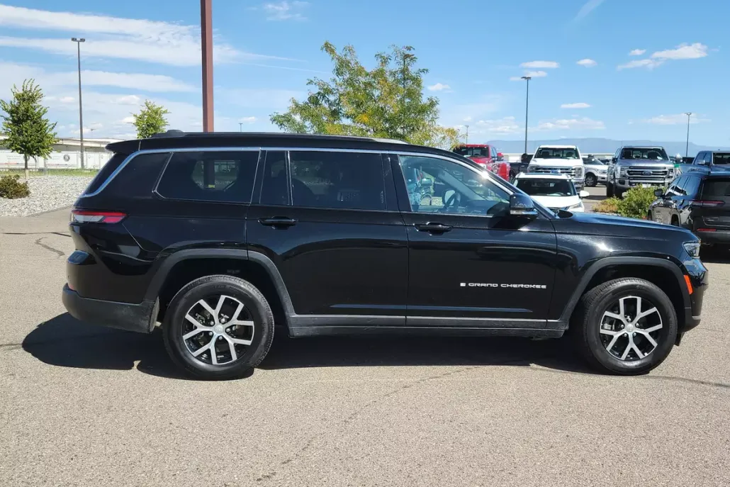 2024 Jeep Grand Cherokee Limited photo 1