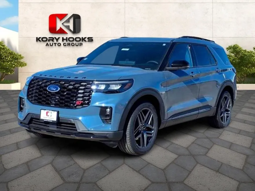 2025 Ford Explorer ST photo 1