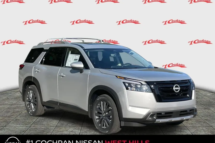 2025 Nissan Pathfinder SL photo 1