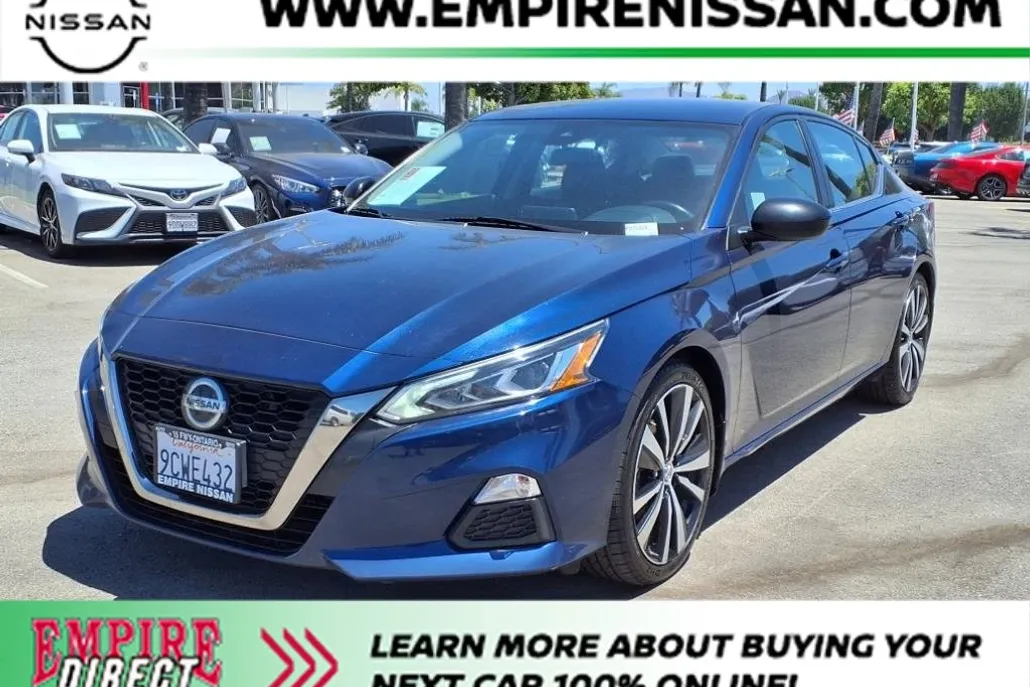 2022 Nissan Altima 2.5 SR photo 1