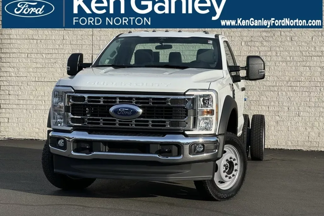 2024 Ford F-550 photo 1