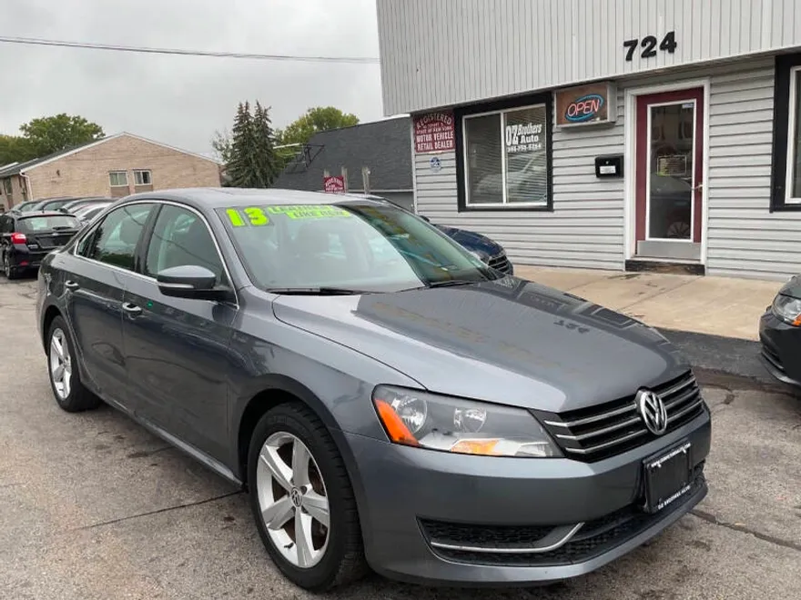 2013 Volkswagen Passat SE photo 1