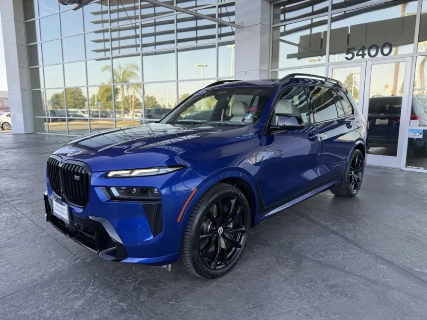 2023 Bmw X7 M60i photo 1