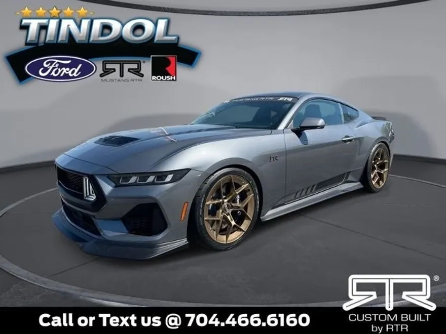 2025 Ford Mustang GT photo 1