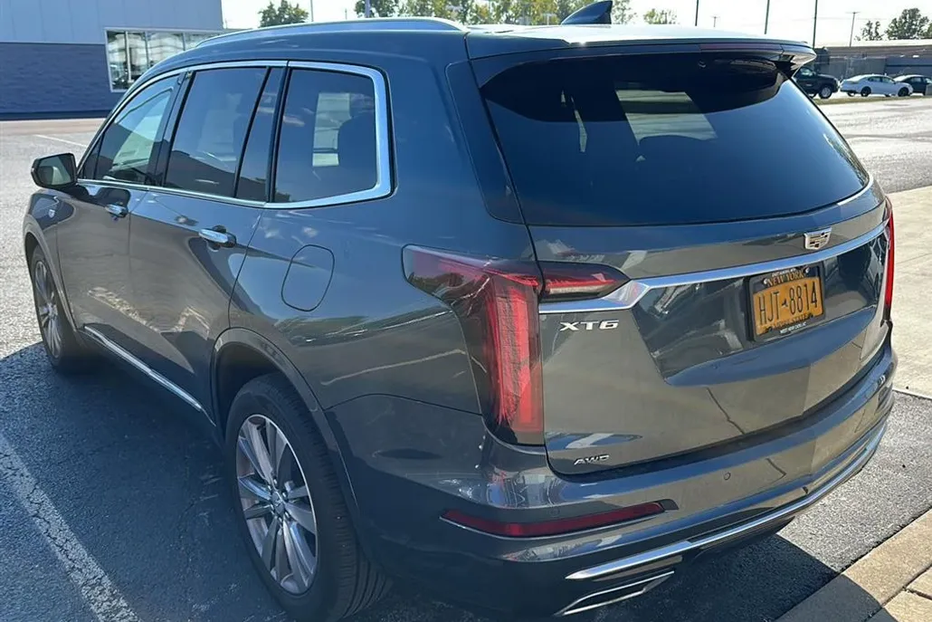 2020 Cadillac XT6 Premium Luxury photo 1