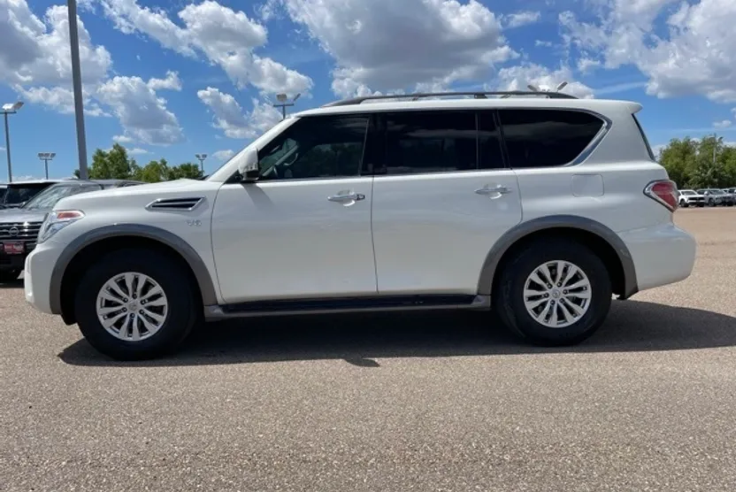 2019 Nissan Armada SV photo 1