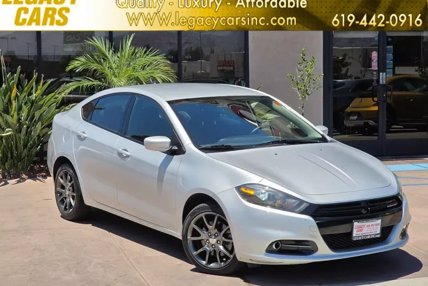 2013 Dodge Dart SXT photo 1