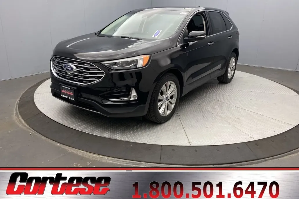 2019 Ford Edge Titanium photo 1