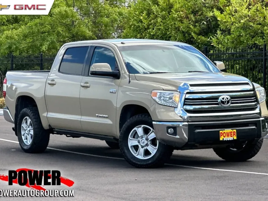 2017 Toyota Tundra SR5 photo 1