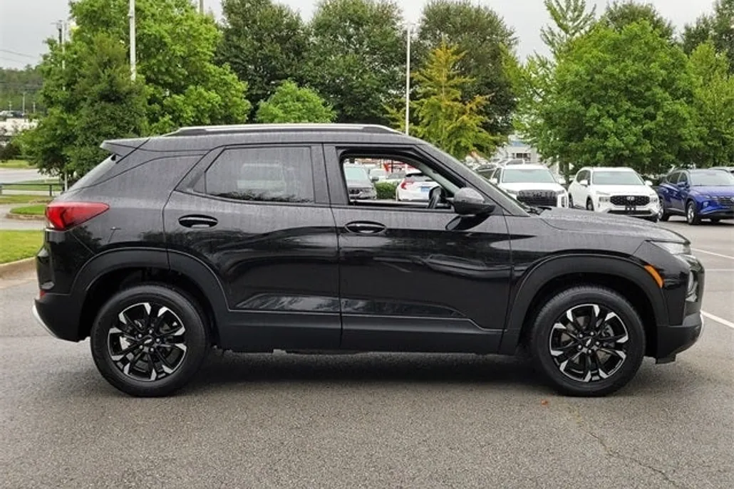 2023 Chevrolet Trailblazer LT photo 1