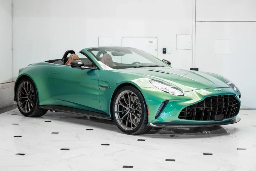 2026 Aston Martin Vantage Roadster photo 1
