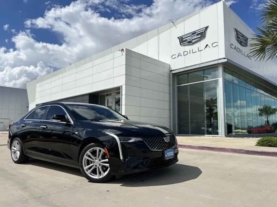 2023 Cadillac CT4 Luxury photo 1