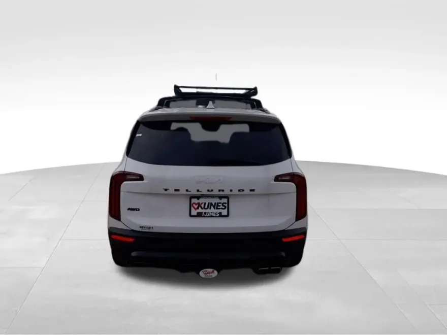 2022 Kia Telluride SX photo 1