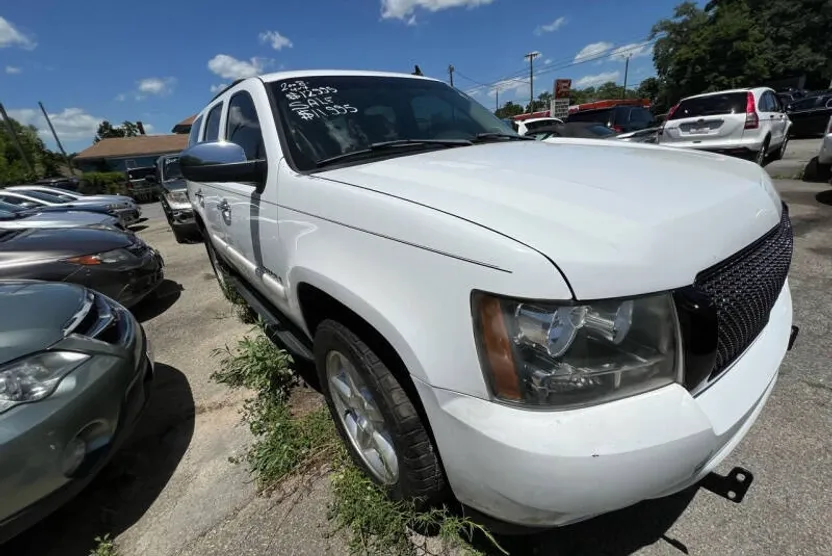 2008 Chevrolet Tahoe LTZ photo 1
