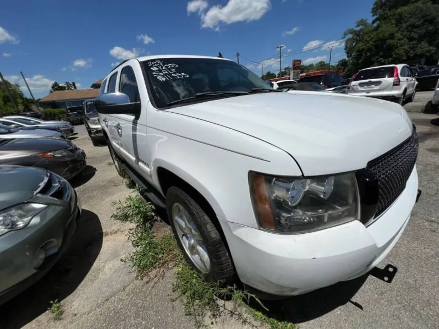 2008 Chevrolet Tahoe LTZ photo 1